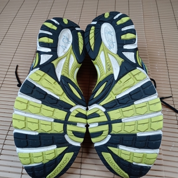 Saucony Cohesion 9 Mens  yellow Blue Black Running main image 11